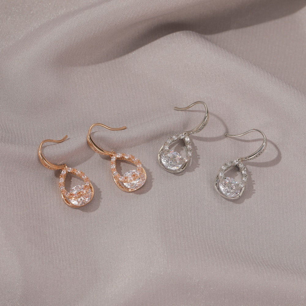 Long Water Drop Temperament Entry Lux Eardrop Earrings