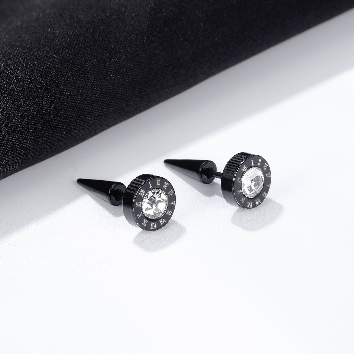 Boucles d'oreilles tendance en titane et acier pour hommes, personnalité classique, diamant