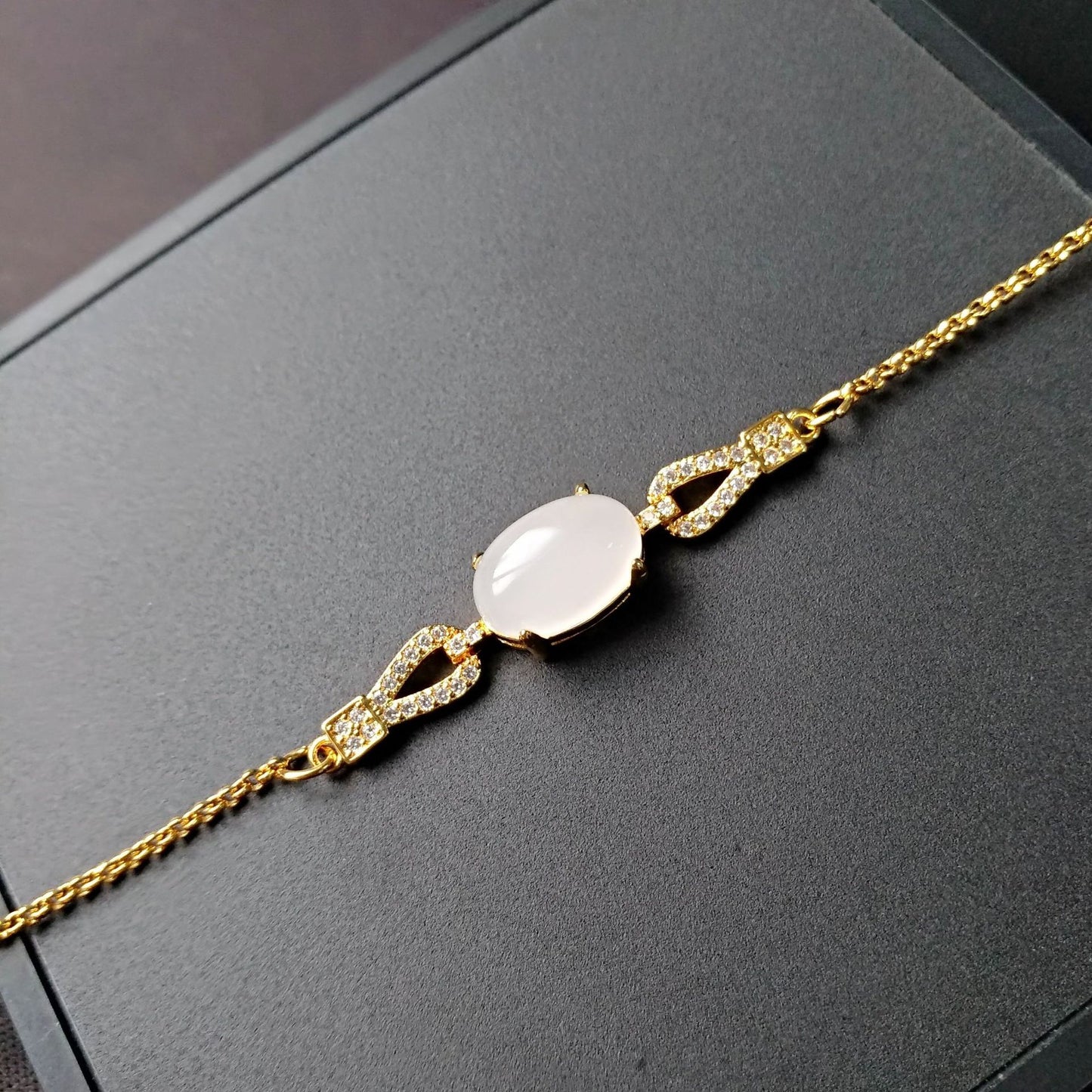 Women's Golden White Jade Elegant Gem Fashion Bracelets