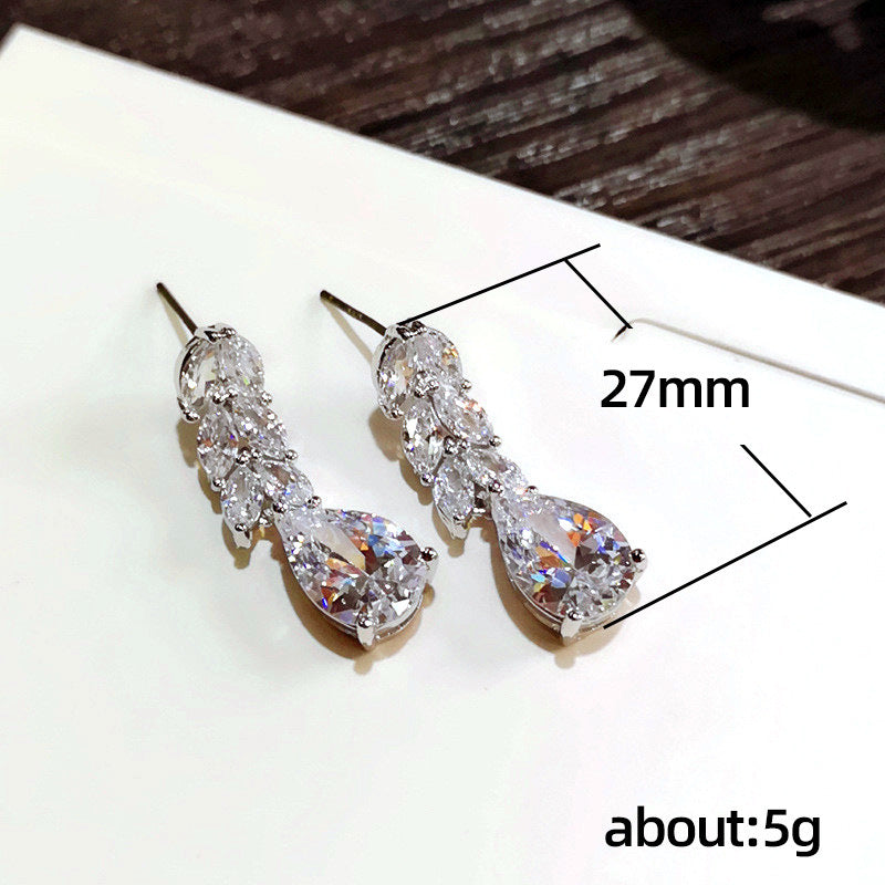 Boucles d'oreilles mi-longues en forme de feuille de Zircon pour femmes, ornement Shi