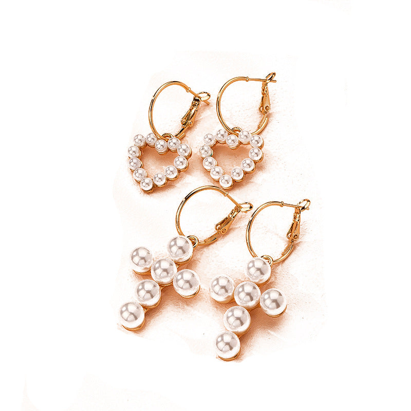 Women's Design Pearl Graceful And Fashionable Love Earrings