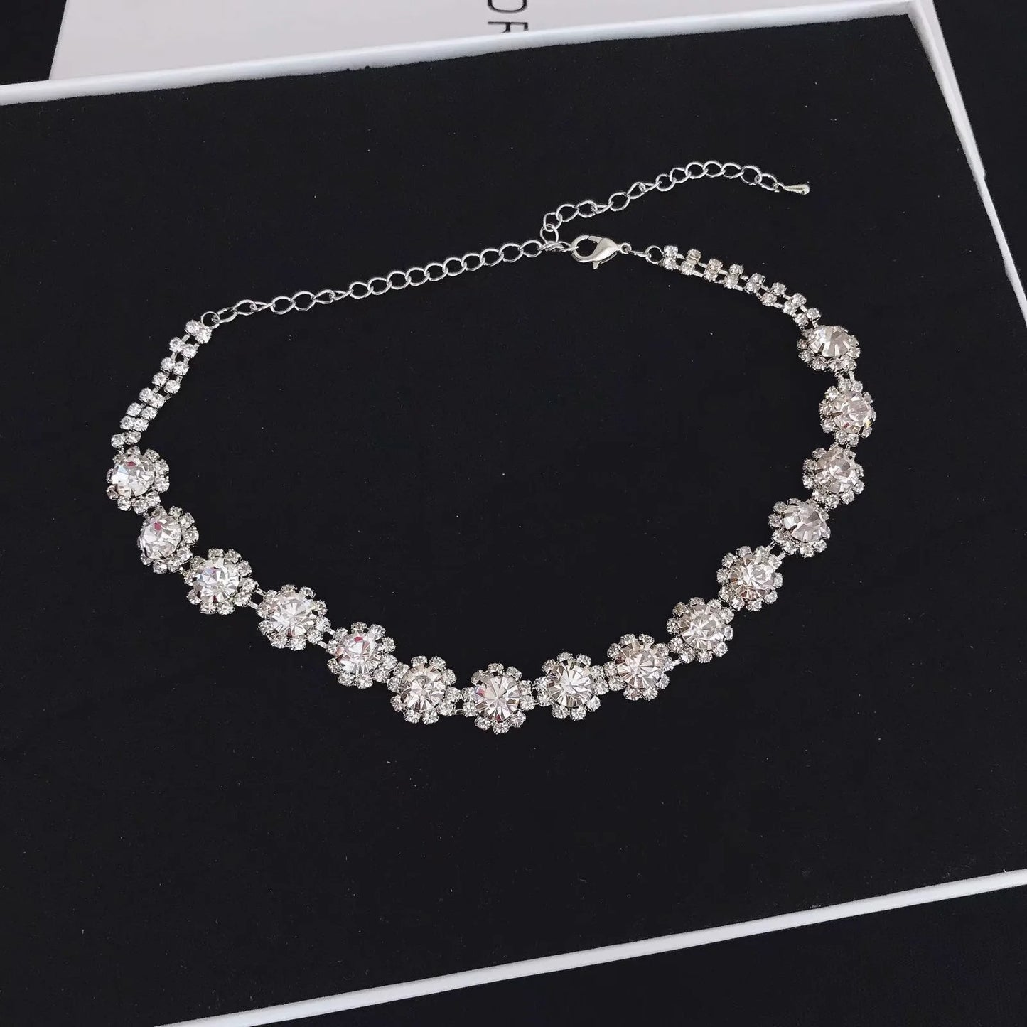 Women's Korean Style Fashionable Flower Diamond Sweet Necklaces