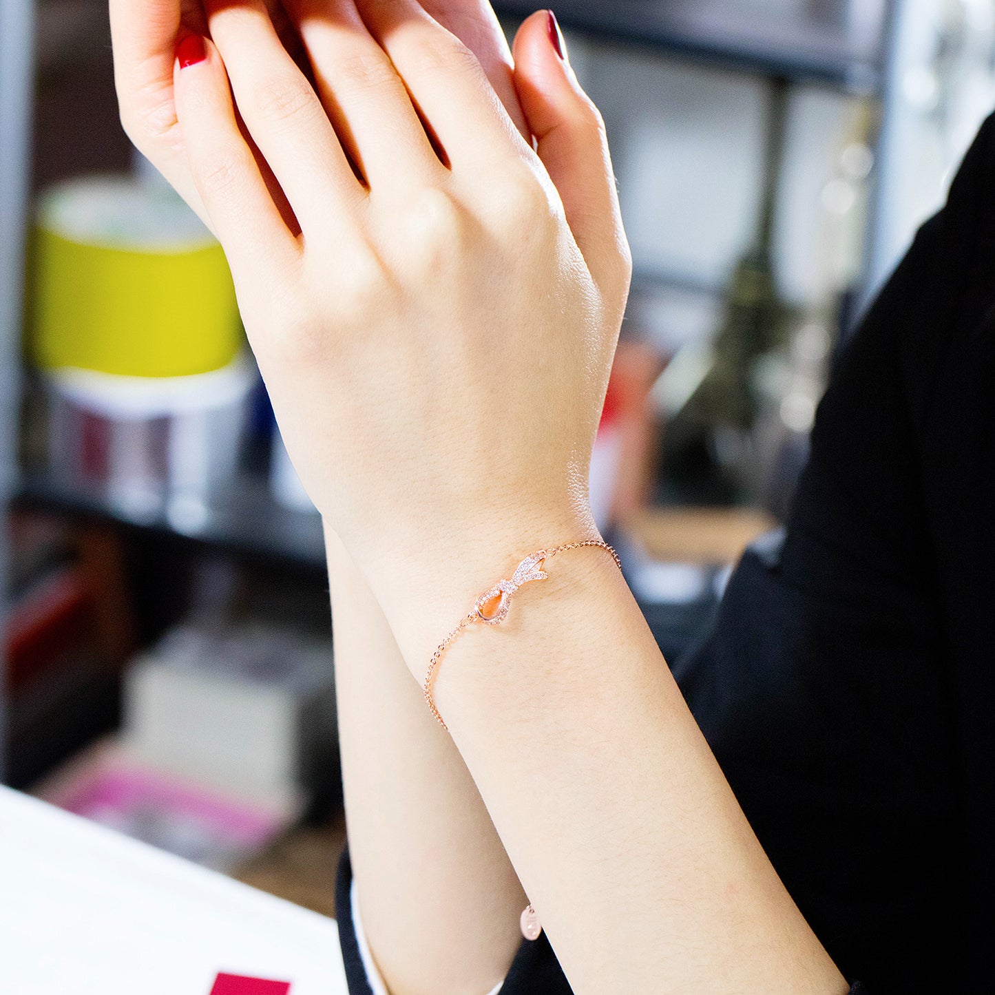 Bracelets doux en or rose plaqué cuivre simples à la mode