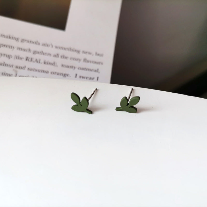 Mini Fresh Small And Personalized Leaf-shaped Earrings