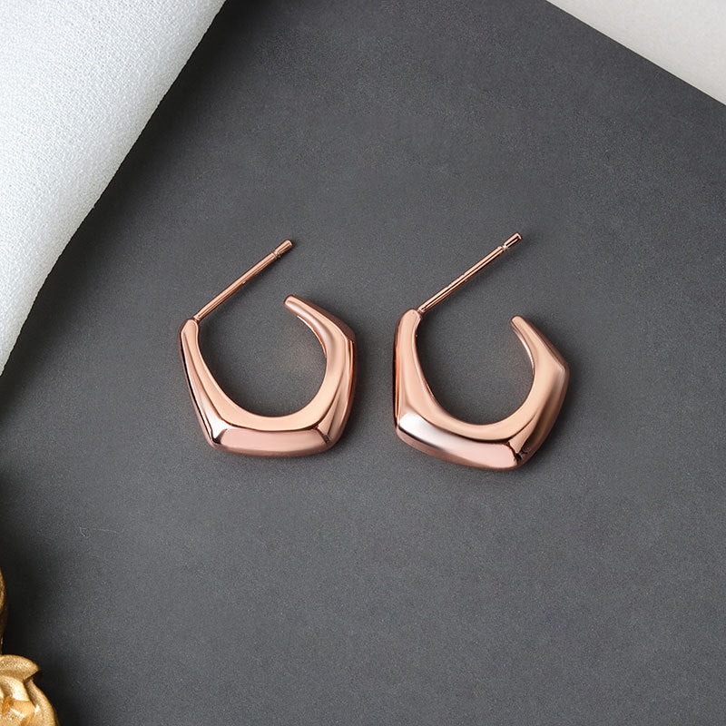 Boucles d'oreilles simples et froides, Design géométrique exagéré pour femmes