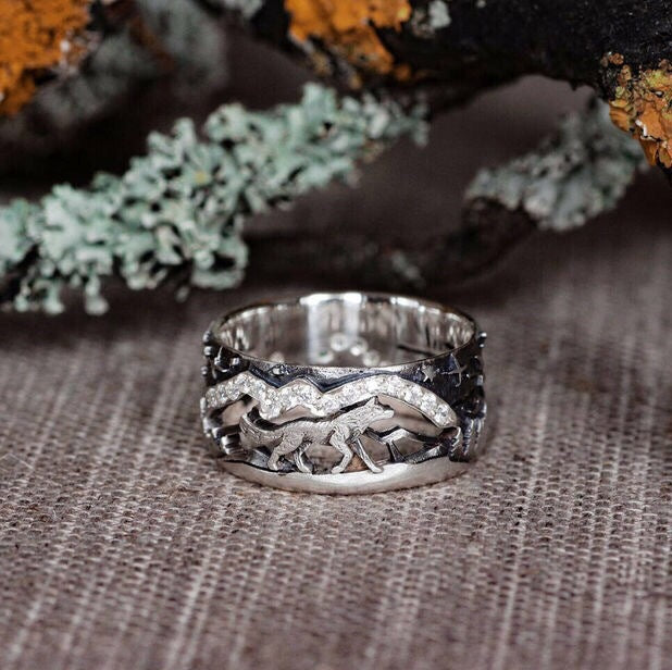 Women's & Men's Loyal Wolf Couple Retro Simple Fashion Ring