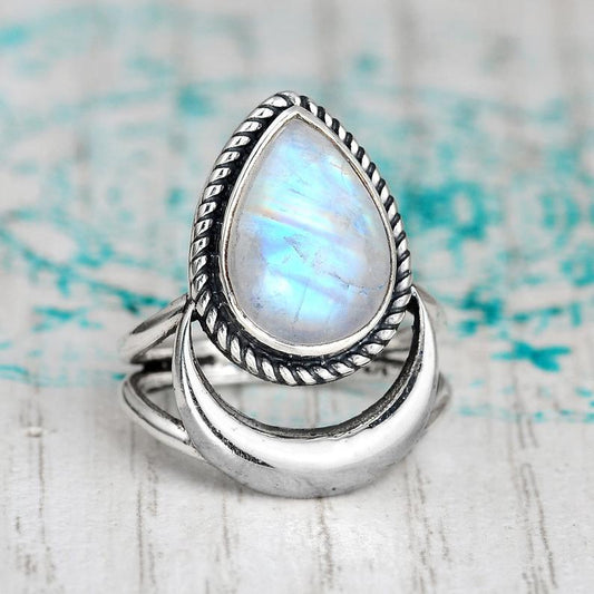 Moonstone Vintage Creative Water Drop Crescent Rings