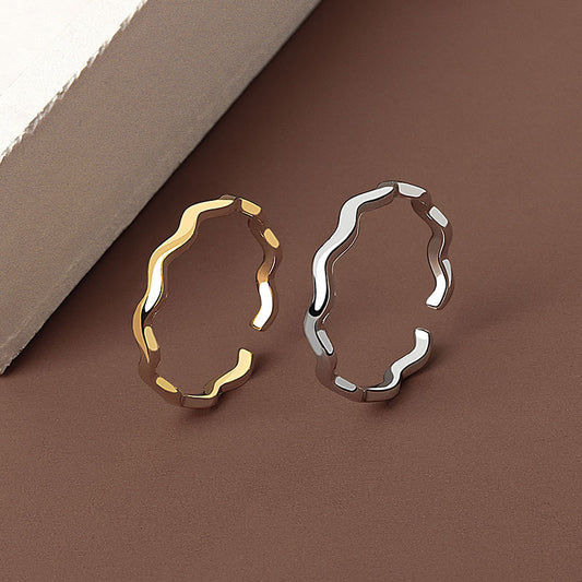 Women's Korean Sier-plated Simple Curve Smooth Wave Rings