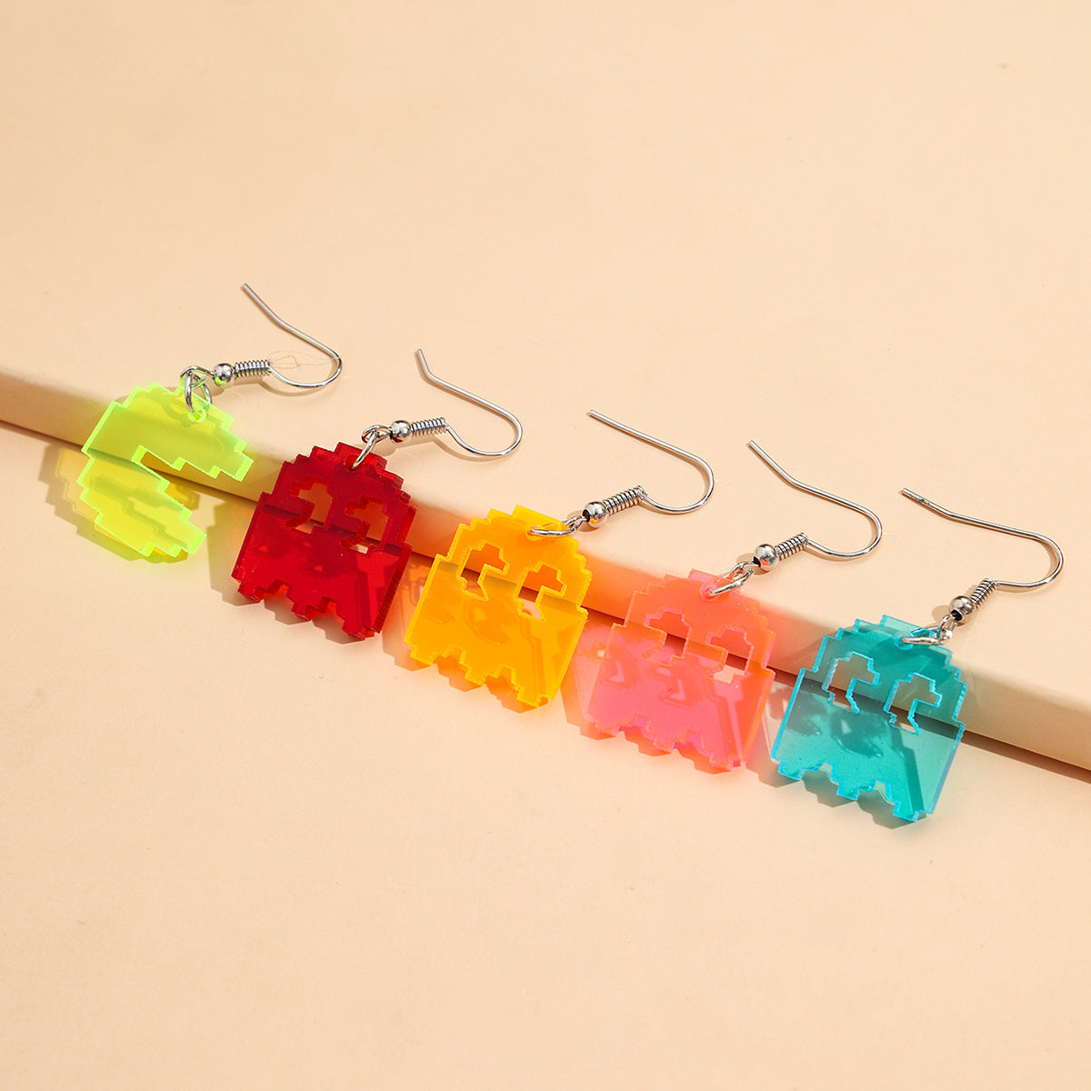 Boucles d'oreilles en acrylique à petit crochet d'oreille pour enfants, couleur fluorescente, dessin animé