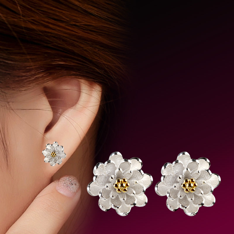 Women's Fashion Warm Lotus Fresh Sier Plated Earrings