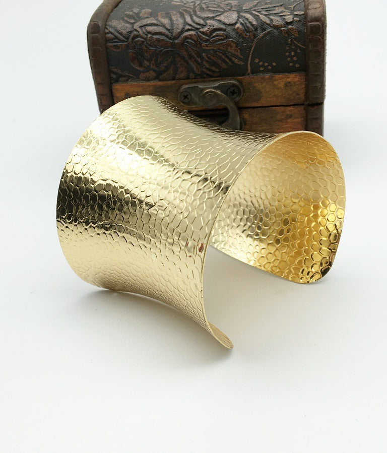 Elegant Classic Fashion Open Gold Napkin Bracelet