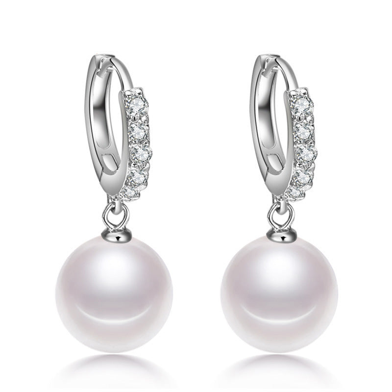 Graceful Slouchy Women's Pearl Fashionable Diamond Earrings