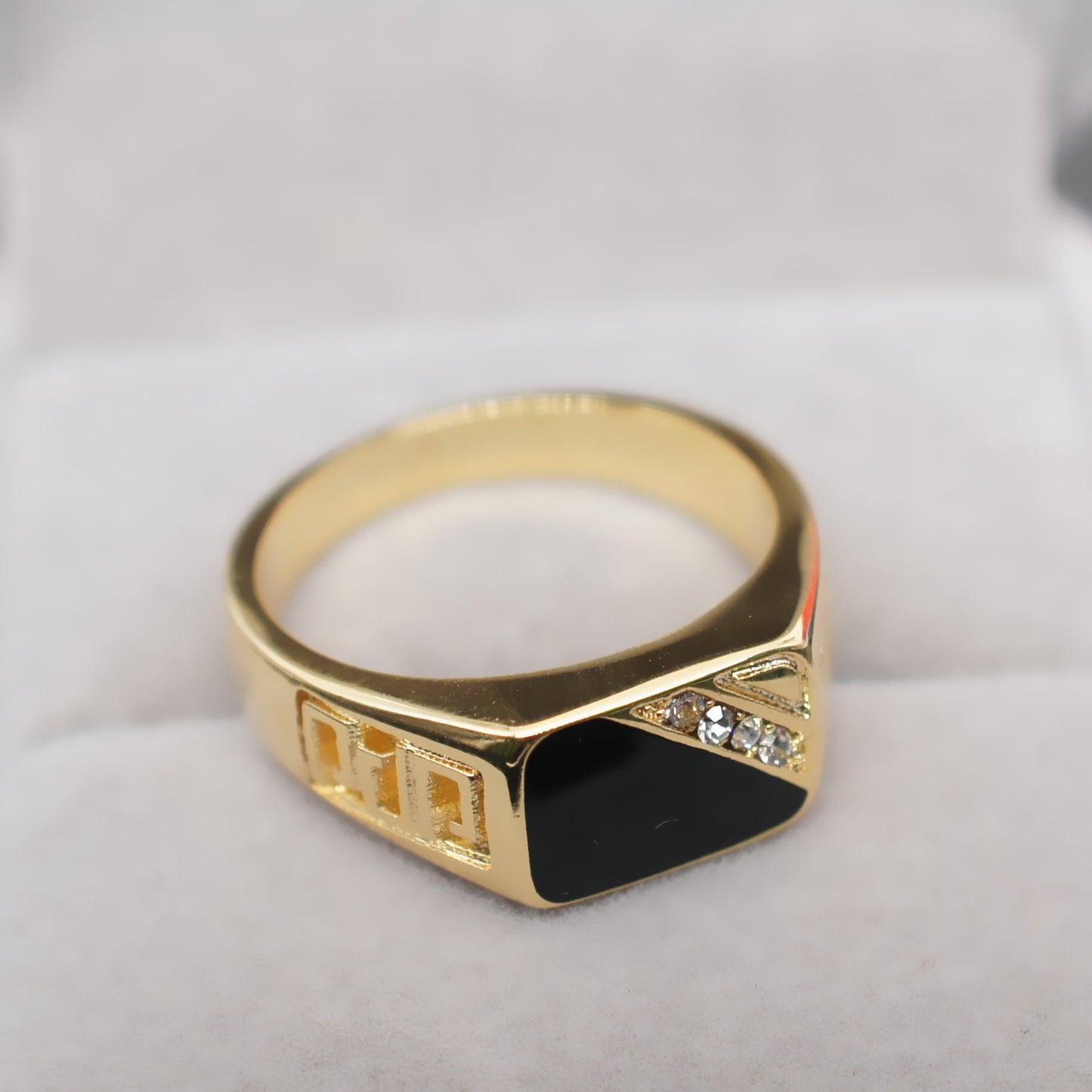 Men's Ornament Creative Triangle Drop Oil Finger Rings