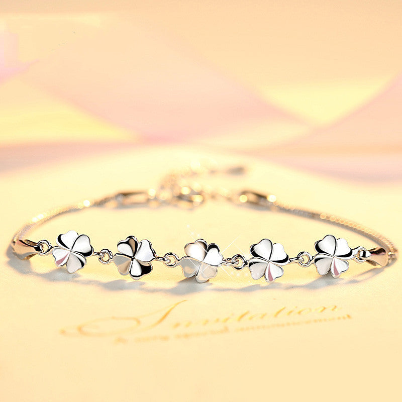 Vergoldete Damen-Armbänder „Happy Four-leaf Clover Fashion Lover Christmas“.