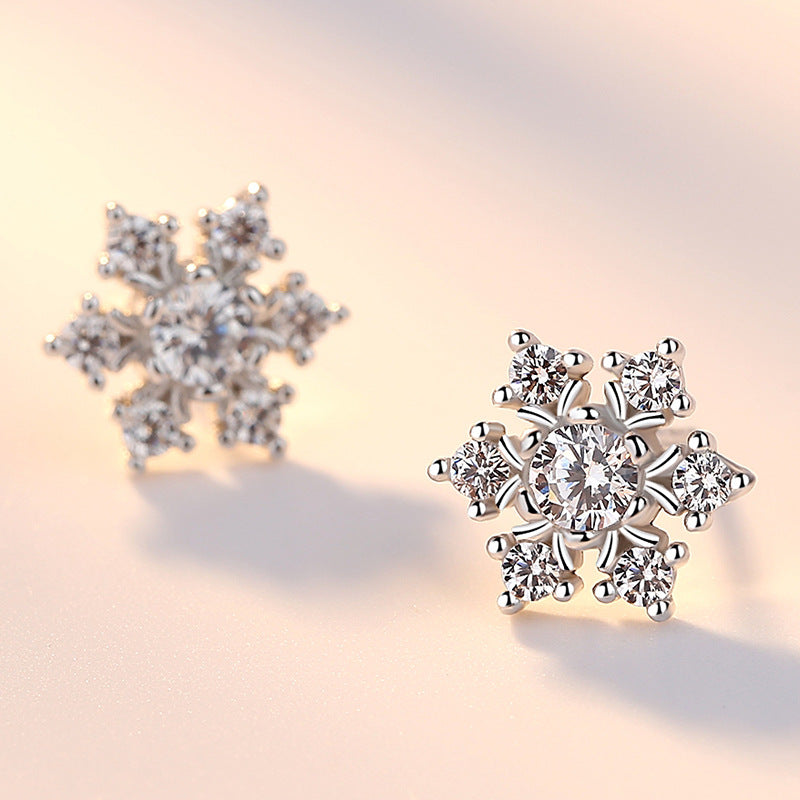 Simple Snowflake Ear Female Zircon Fashion Earrings