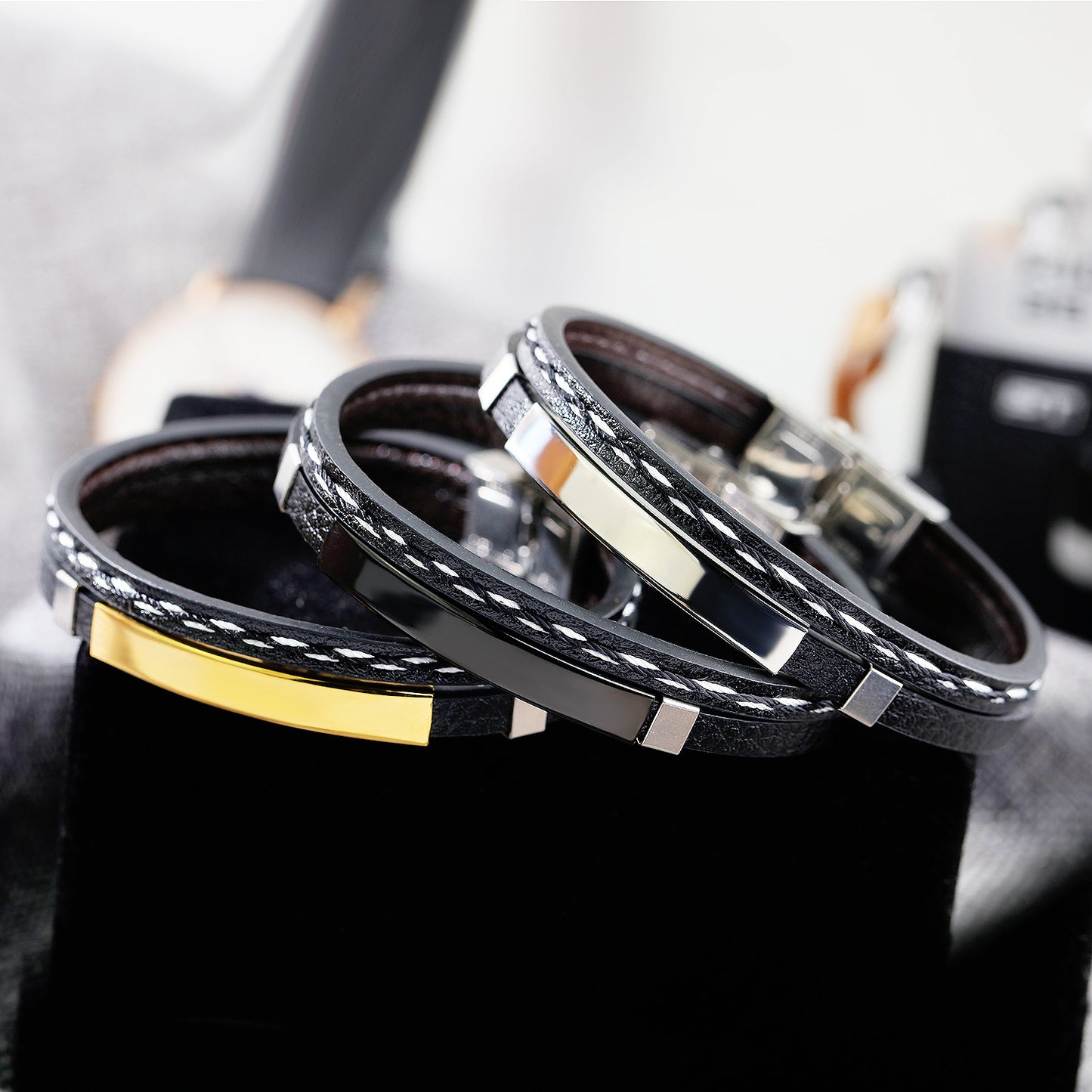 Trendy Classic Punk Stainless Steel Glossy Leather Bracelets