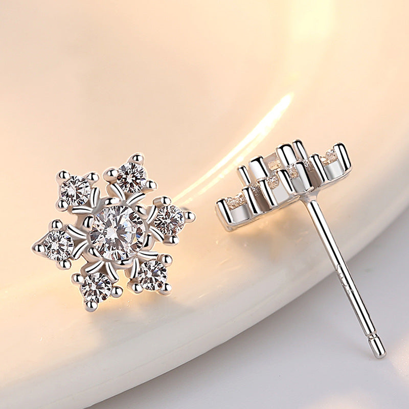 Simple Snowflake Ear Female Zircon Fashion Earrings