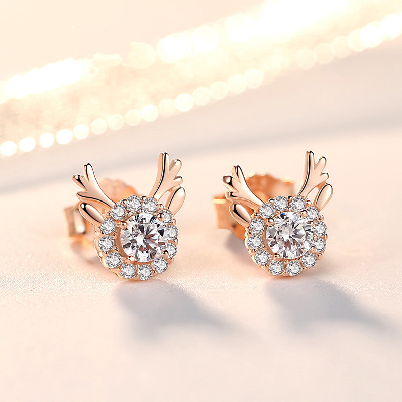 Mori Artistic Little Dear Female Snowflake Earrings