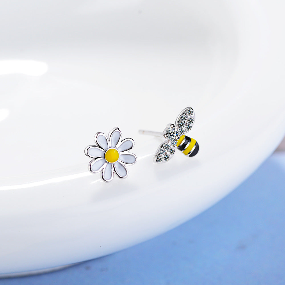 Female Korean Style Simple Cute Bee Earrings