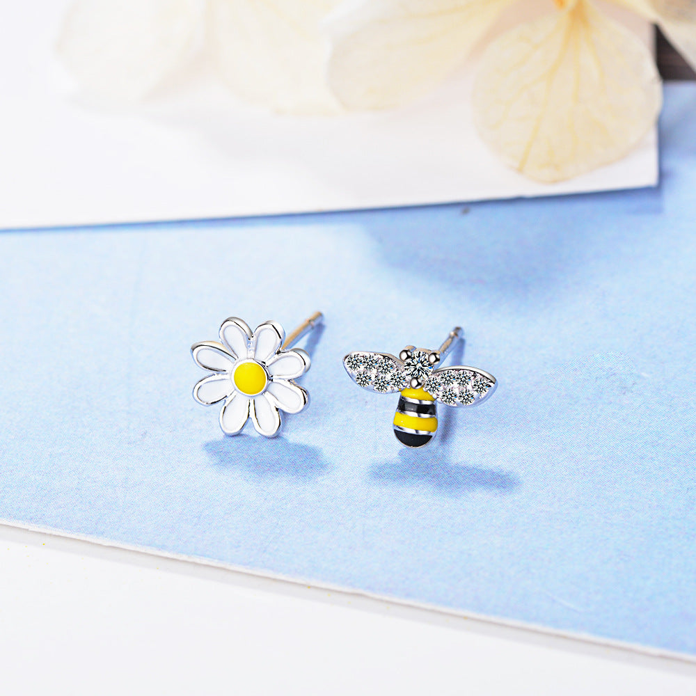 Female Korean Style Simple Cute Bee Earrings