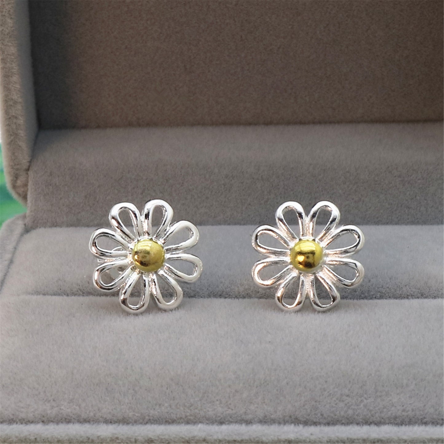 Little Daisy Chrysanthemum Eardrops Female Accessories Earrings