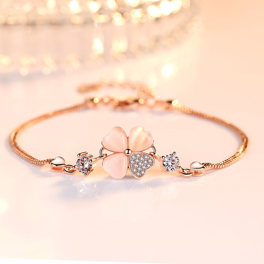 Love Sweet Four-leaf Fashion Lucky Leaf Bracelets