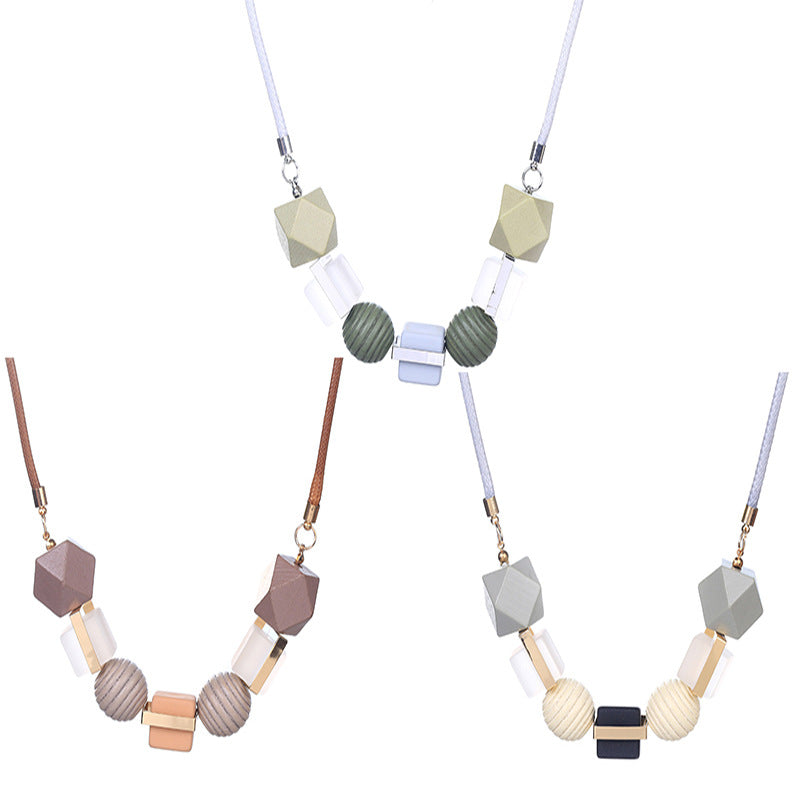 Women's Simple Geometric Wooden Bead Mixed Color Transparent Necklaces