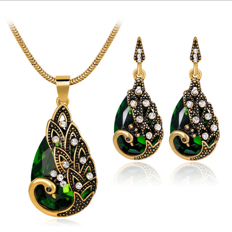 Women's Retro Atmospheric Banquet Fashion Peacock Gem Rings