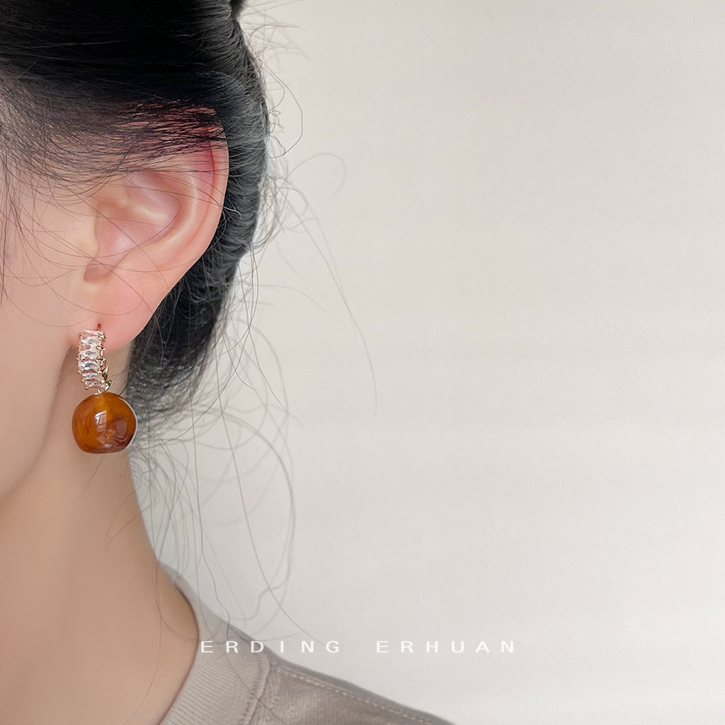 Color Amber Elegant High-grade Fashion Retro Earrings