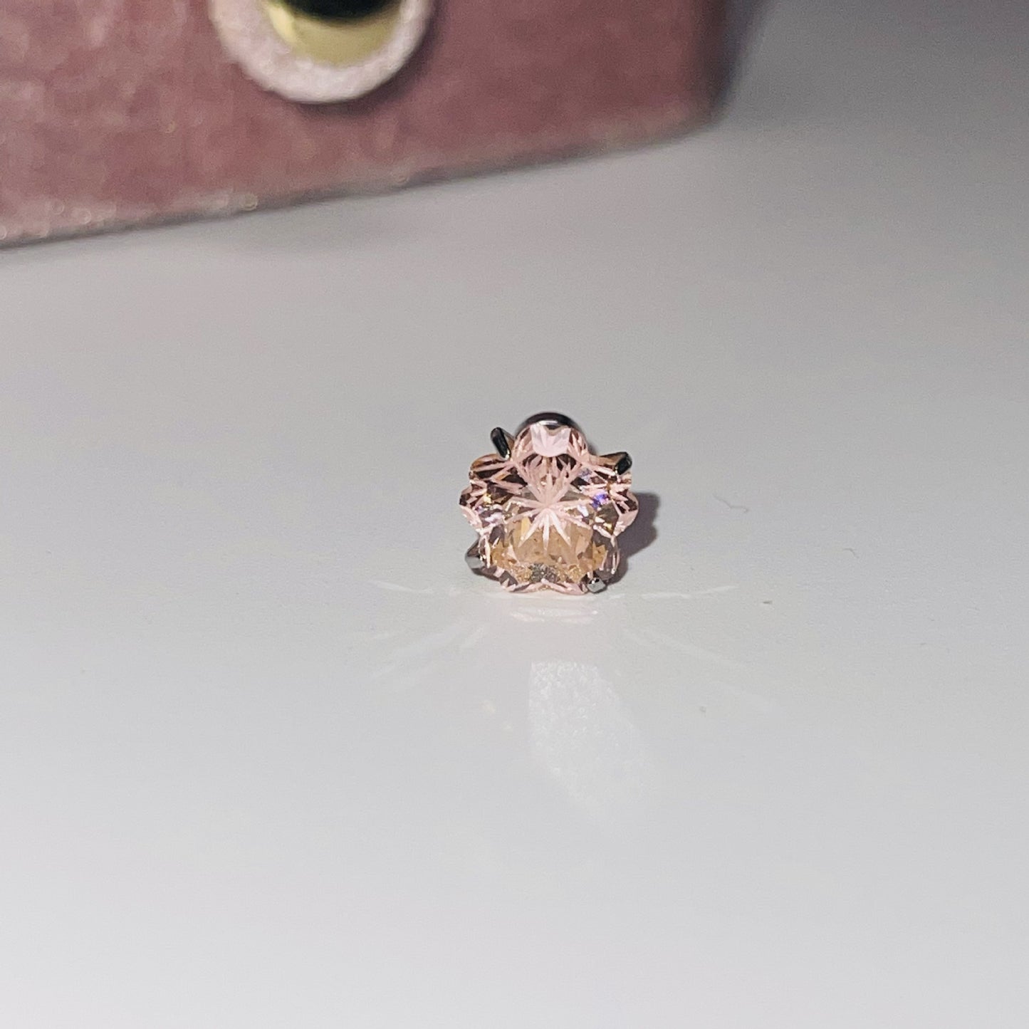 Cutting Flash Zircon Ear Bone Outer Spiral Titanium Steel Diamond Rings