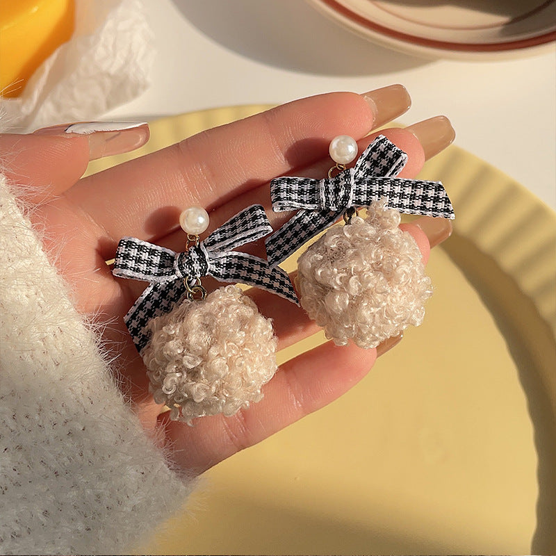 Elegant Fur Ball Female Sier Needle Gentle Earrings