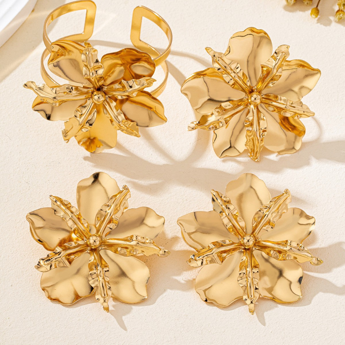 Women's Fashion Ear Retro Beautiful Exaggerated Floral Rings