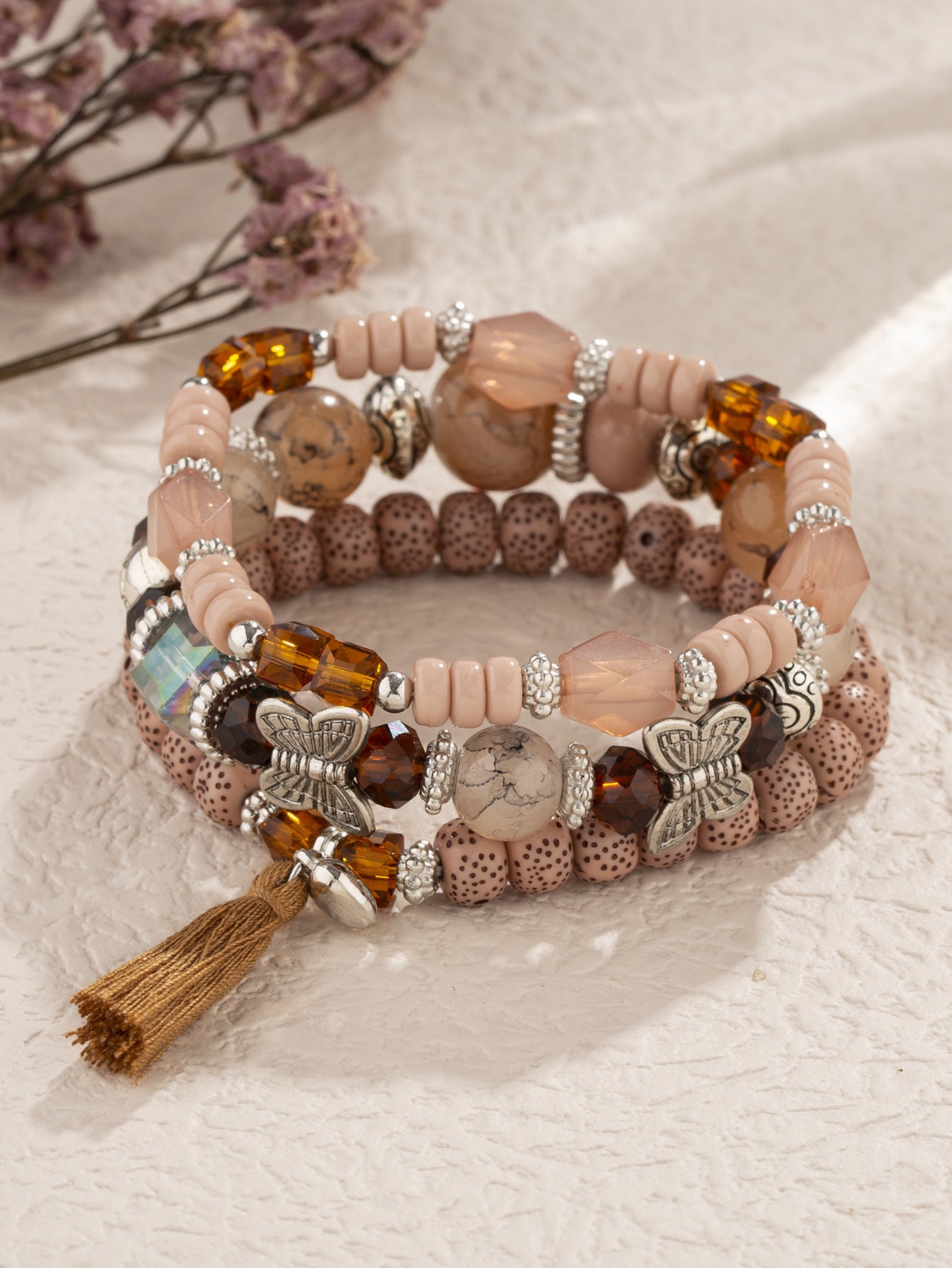 Armbänder mit Schmetterlings-Quastenanhänger und schlichtem Design