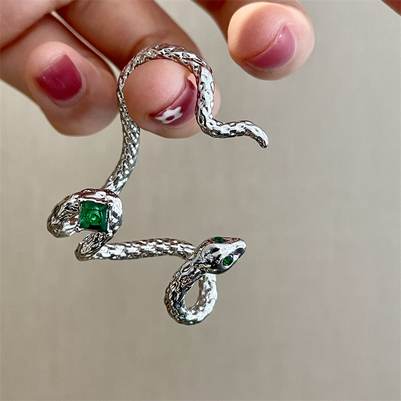 Women's Niche Design Snake-shaped High-grade Earless Unique Bone Clips Simulated Snakes Ear Clip