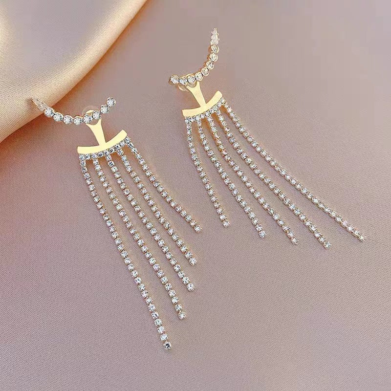 Fashion Tassel Rhinestone Personality Metal Design Earrings