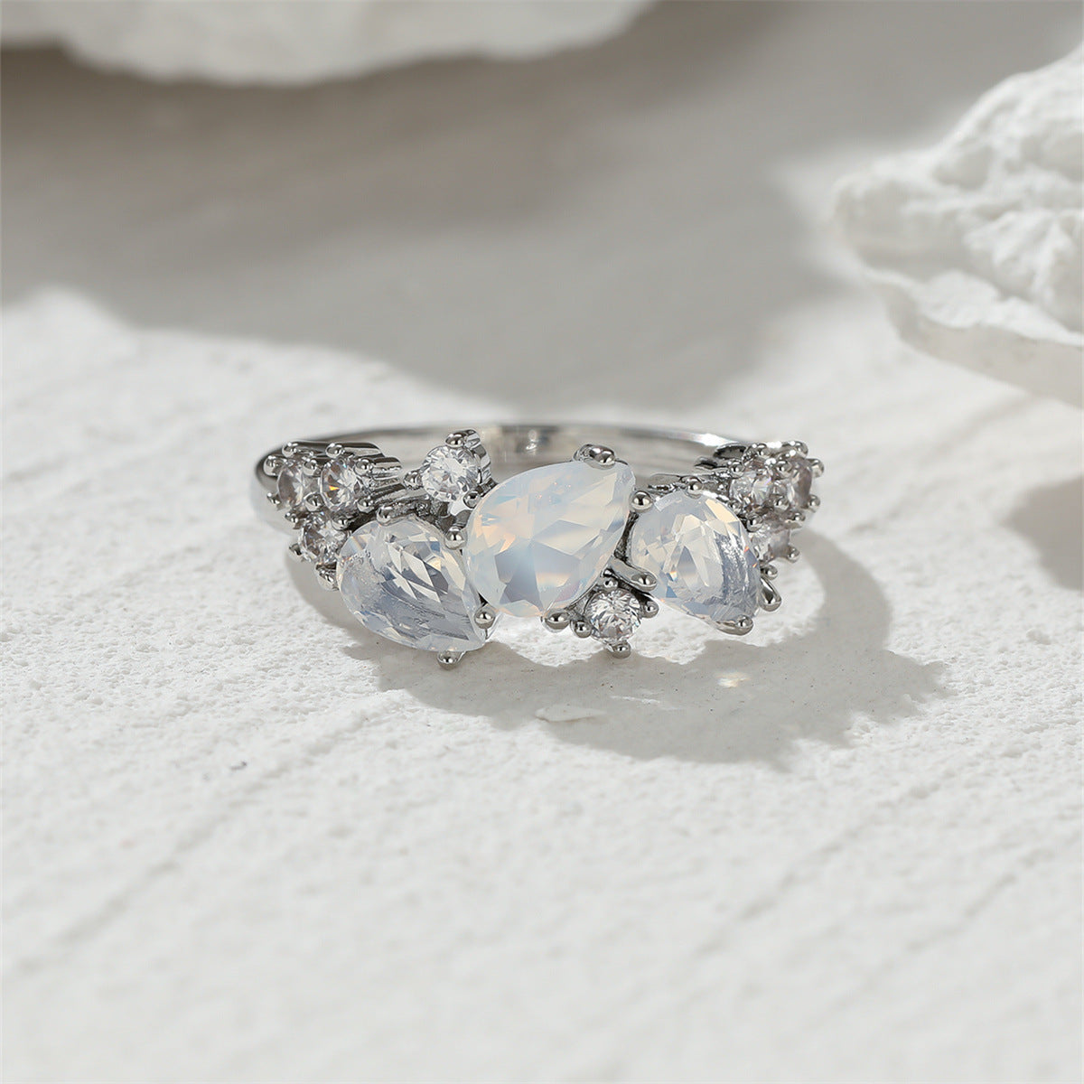 Water Drop Shape Design Simple Niche Ring