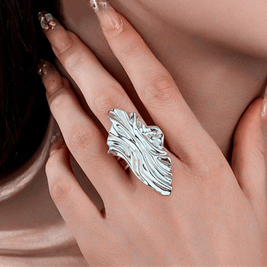Women's Geometric Retro Style Metal Texture Pleated Rings
