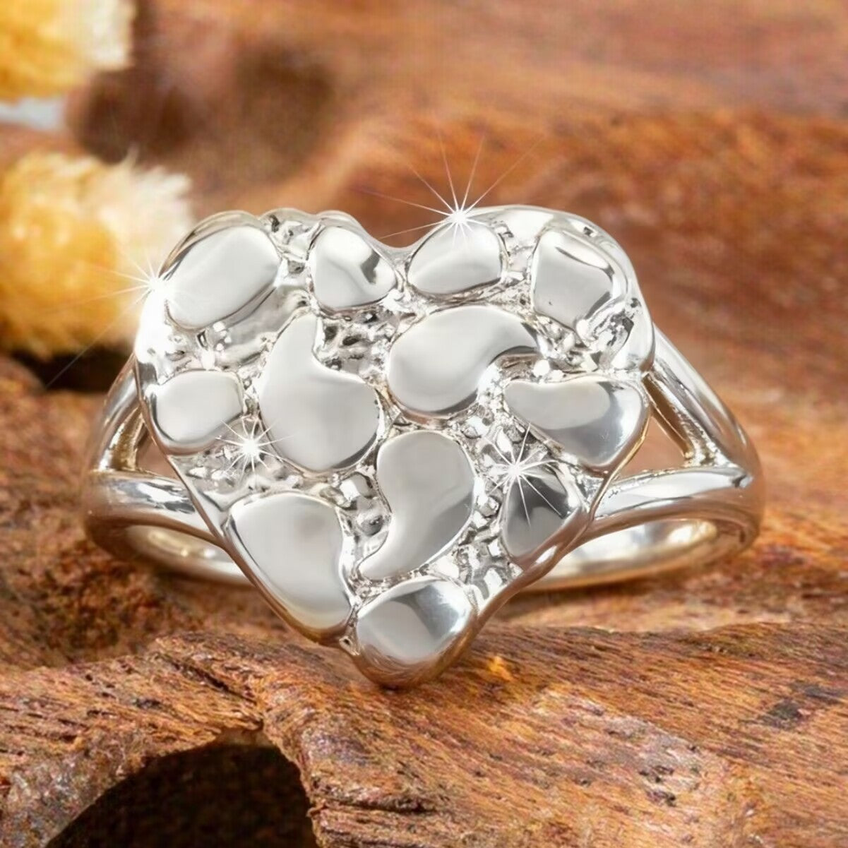 Fashion Simple Carved Love Electroplated Gold Affordable Ring