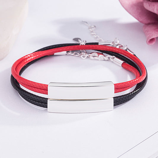 Bracelets rouges tissés à la main simples de personnalité féminine