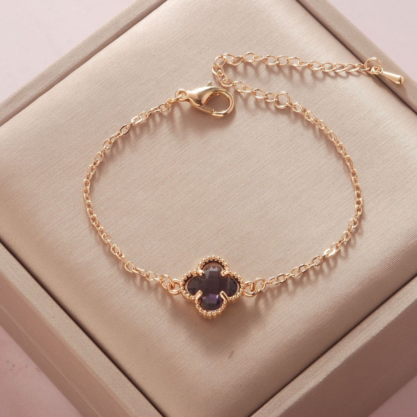 Women's Electroplated Devil's Eye Four-leaf Clover Fashion Bracelets