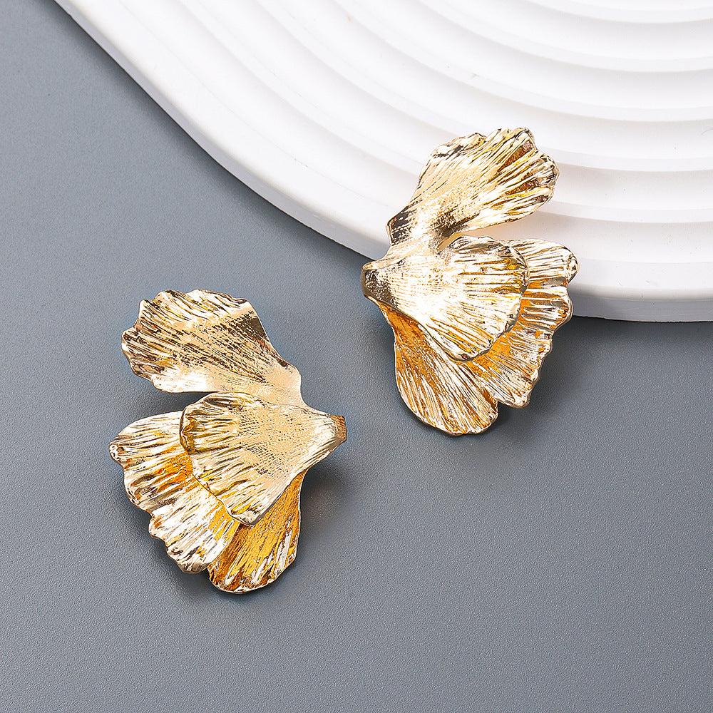 Women's Retro Graceful Personality Alloy Leaf Fashion Earrings