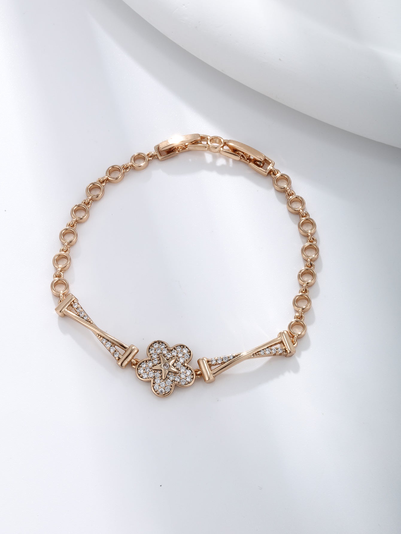 Gold Plated Alloy Inlaid Zirconium Flower High Sense Bracelets