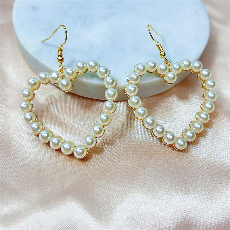 Special Offer Dignified Hollow Pearl Sweet Ear Clip