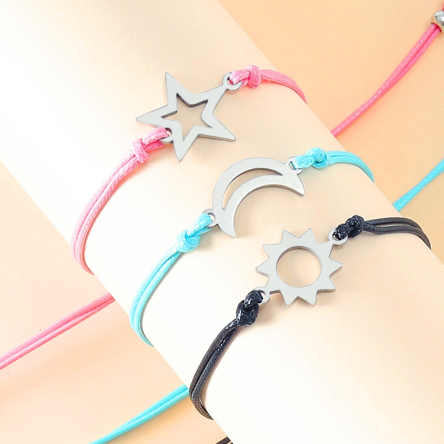 Sonne-Mond-Stern-Back-to-School-Armbänder