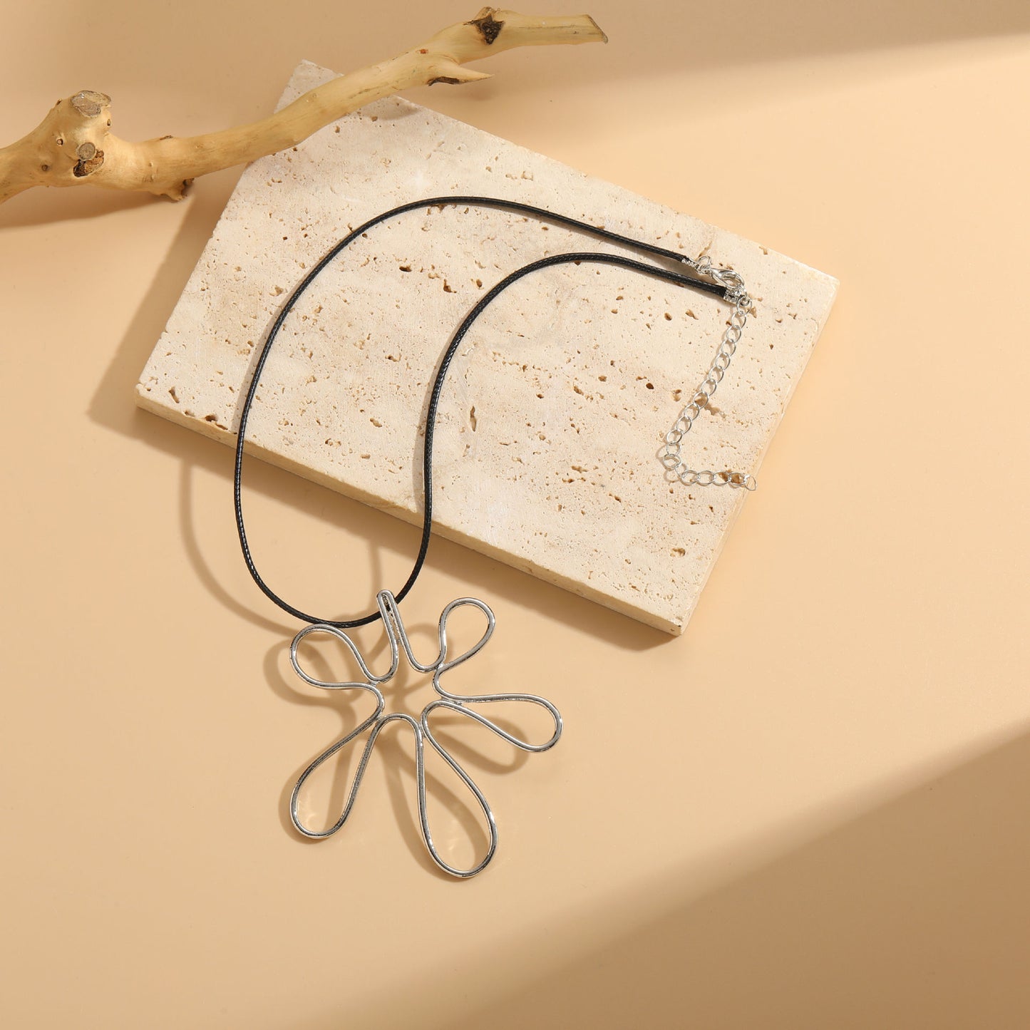 Hollow Large Flower Artistic Retro Personality Necklaces