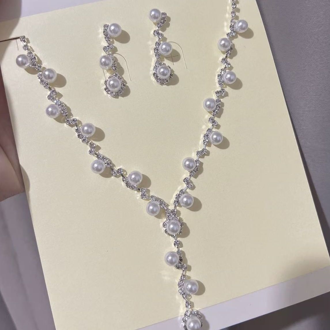 French Style Rhinestone Pearl Super Fairy Light Luxury Female Advanced Necklace