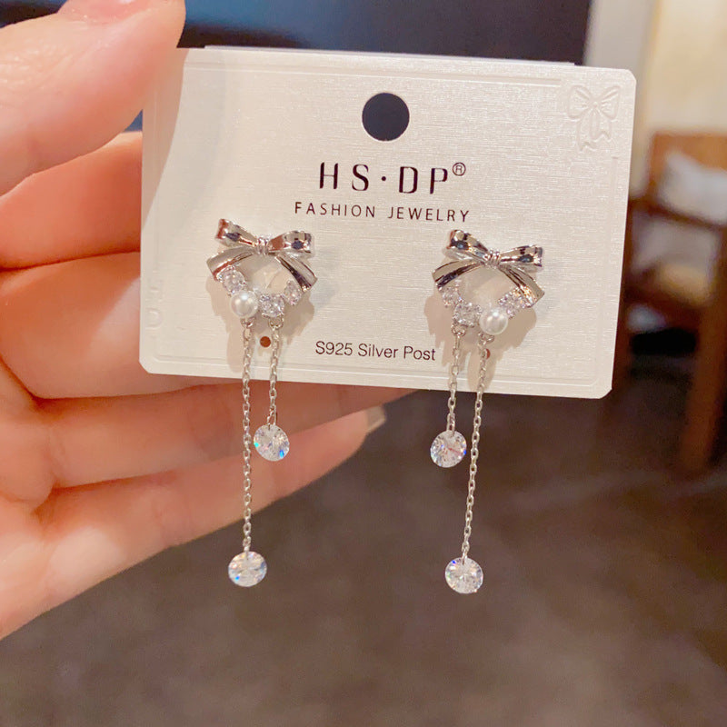 Exquisite Fashion Metal Bow Zircon Tassel Temperament Entry Lux Rings