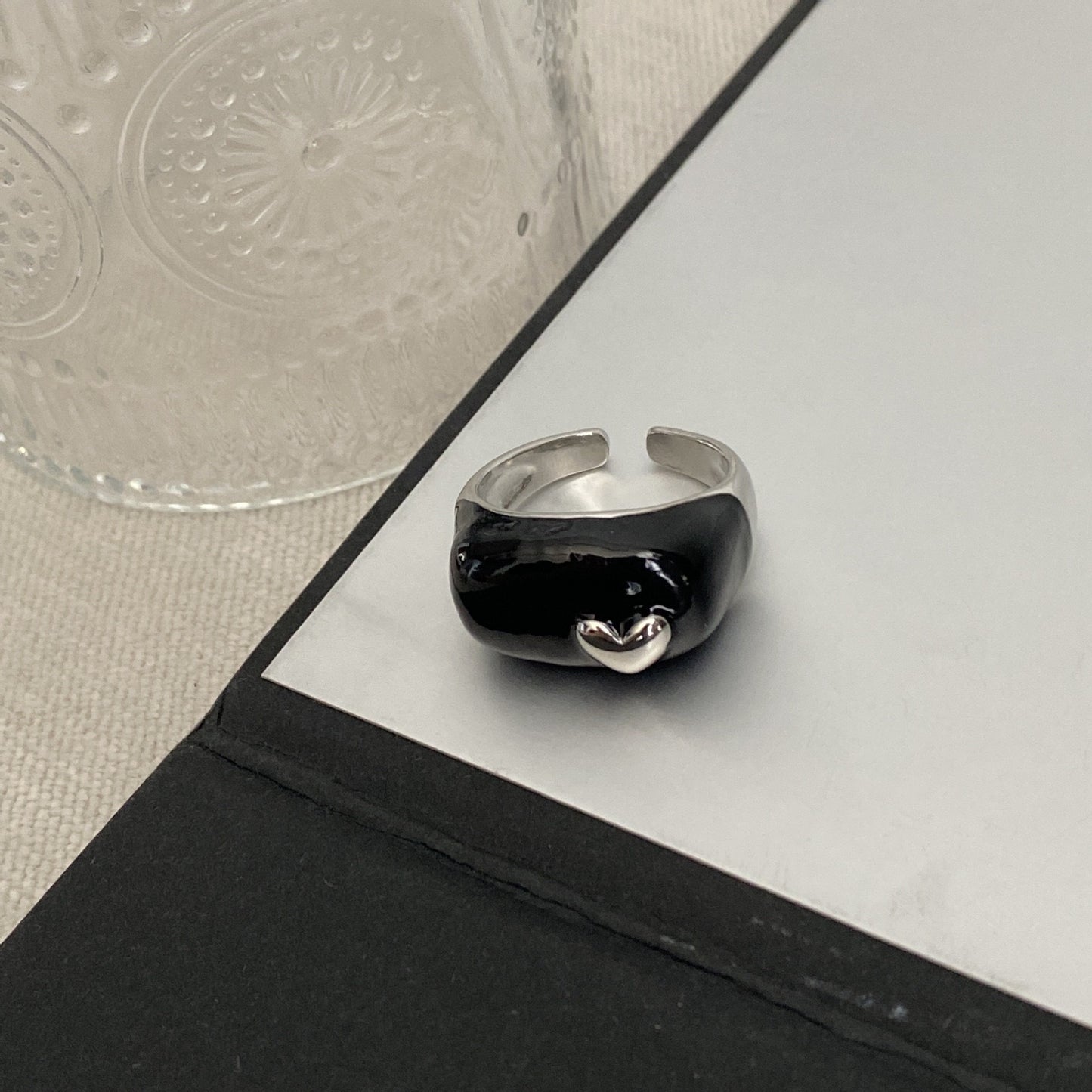 Chocolate High-grade Wine Red Enamel Drop Oil Love Heart Flowers Ring