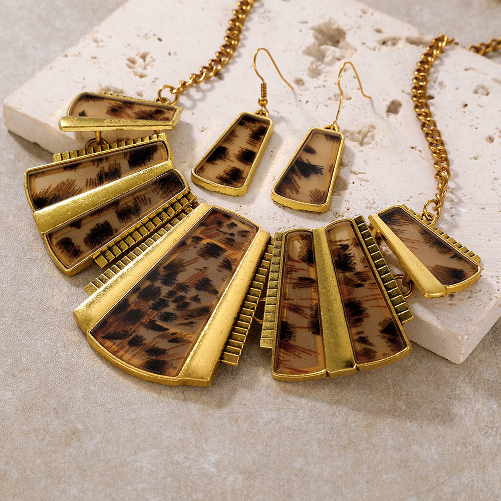 Women's Vintage Leopard Print Alloy Exaggerated And Necklaces