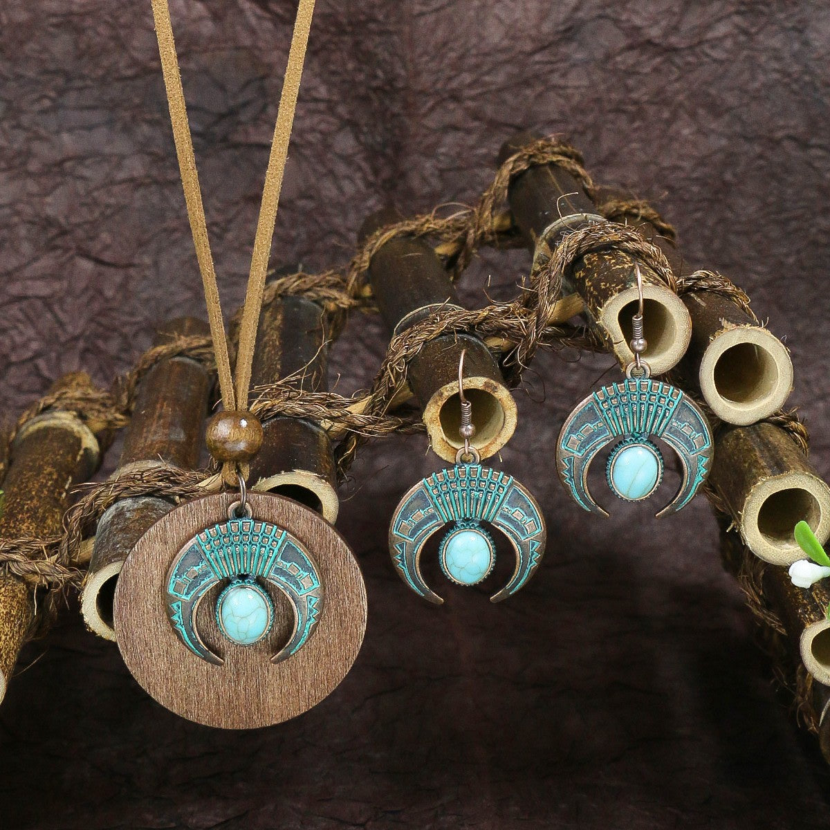 Ethnic Style Retro Alloy Carved Wooden Popular Antique Distressed Jewelry Set
